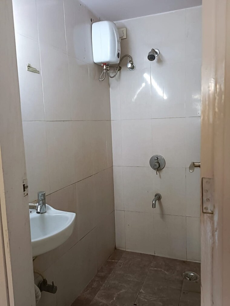 Bathroom, bharat-pearl-oster 1 Bedroom 690 Sq.Ft. Apartment In Ulwe Navi Mumbai 9472216