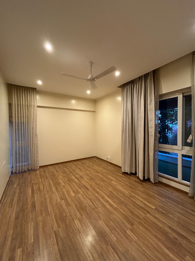 Room, gokhale-anuprita 3 Bedroom 1350 Sq.Ft. Apartment In Dahanukar Colony Pune 9472201