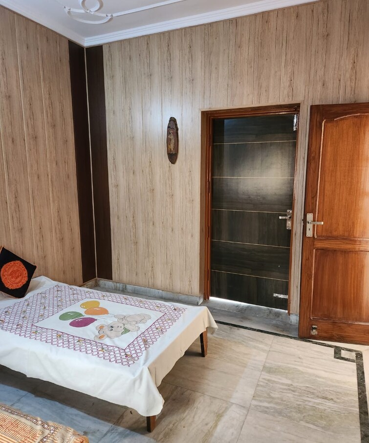 Bedroom, sector 28 2 Bedroom 160 Sq.Yd. Builder Floor In Sector 28 Faridabad 9472332