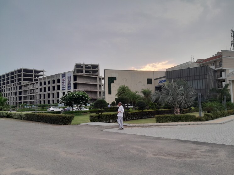 Exterior View, sushma-valencia 3 Bedroom 1800 Sq.Ft. Apartment In International Airport Road Zirakpur 9472326