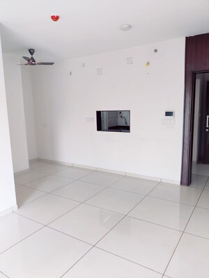 Room in 2 BHK Apartment at Yashwin Orizzonte, Kharadi – for Rent