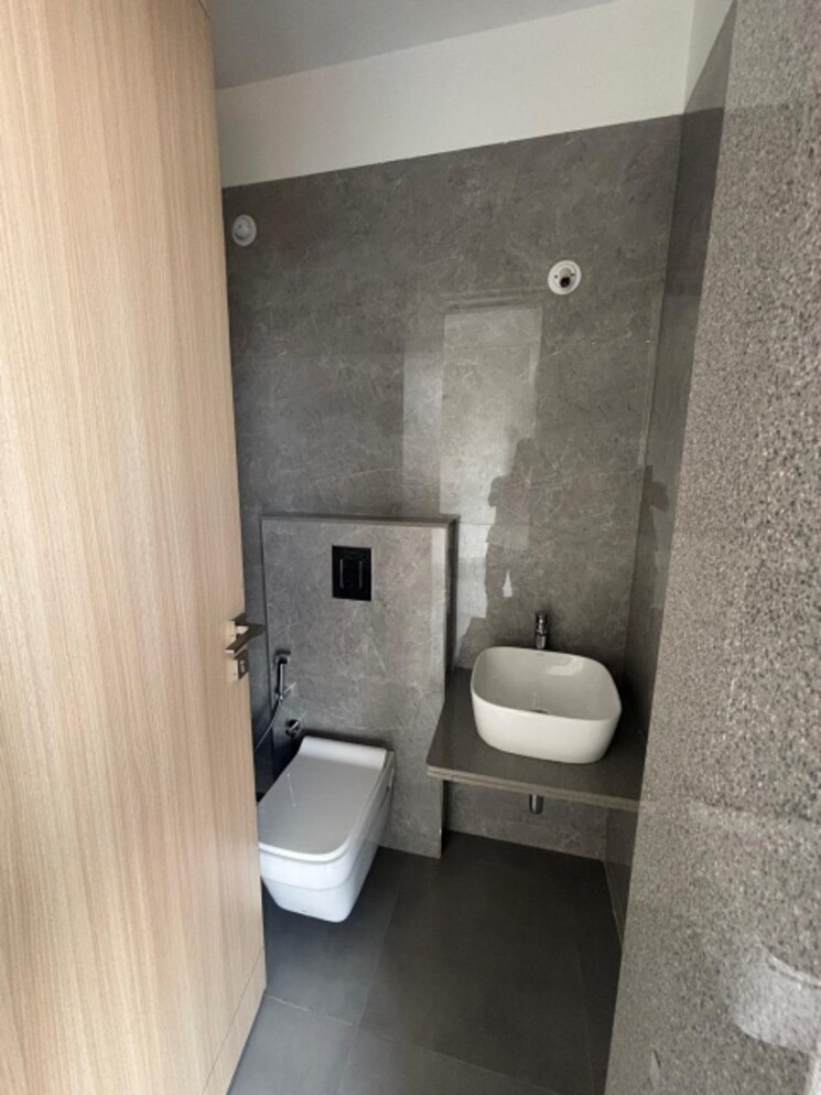 Bathroom, tricity-panache 2 Bedroom 700 Sq.Ft. Apartment In Sanpada Navi Mumbai 9472369