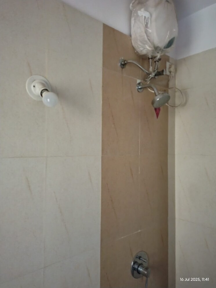 Bathroom, dheeraj-jade-residences 2 Bedroom 680 Sq.Ft. Apartment In Wagholi Pune 9472362