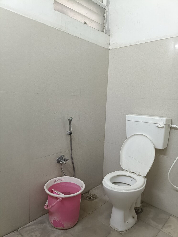 Bathroom, sri-sai-ayyapa-sadan Commercial Office Space 1800 Sq.Ft. In Madhapur Hyderabad 9472375