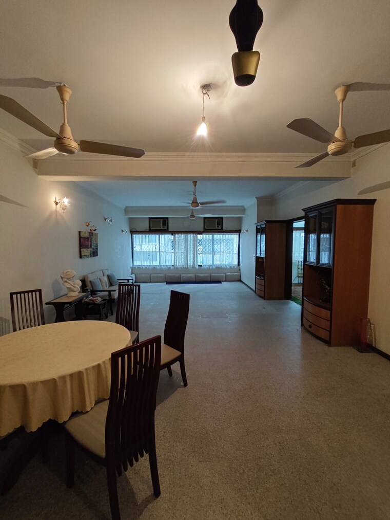 Living Room, park street 3 Bedroom 2020 Sq.Ft. Apartment In Park Street Kolkata 9472371