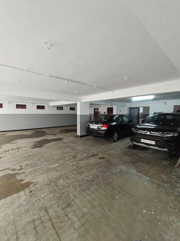 Parking in 3 BHK Apartment at Park Street – for Sale