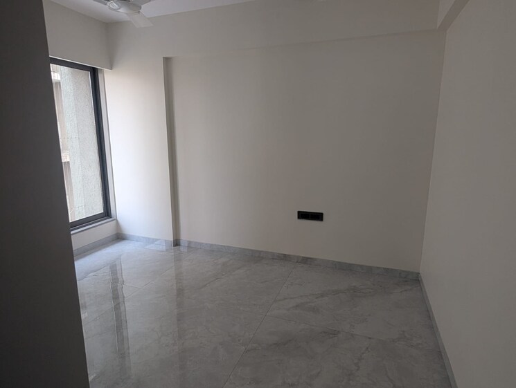 Room, gurukrupa-nirmalam 2 Bedroom 635 Sq.Ft. Apartment In Bandra East Mumbai 9472402