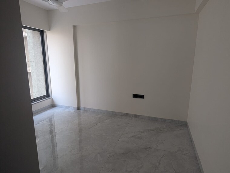 Room, gurukrupa-nirmalam 2 Bedroom 635 Sq.Ft. Apartment In Bandra East Mumbai 9472402