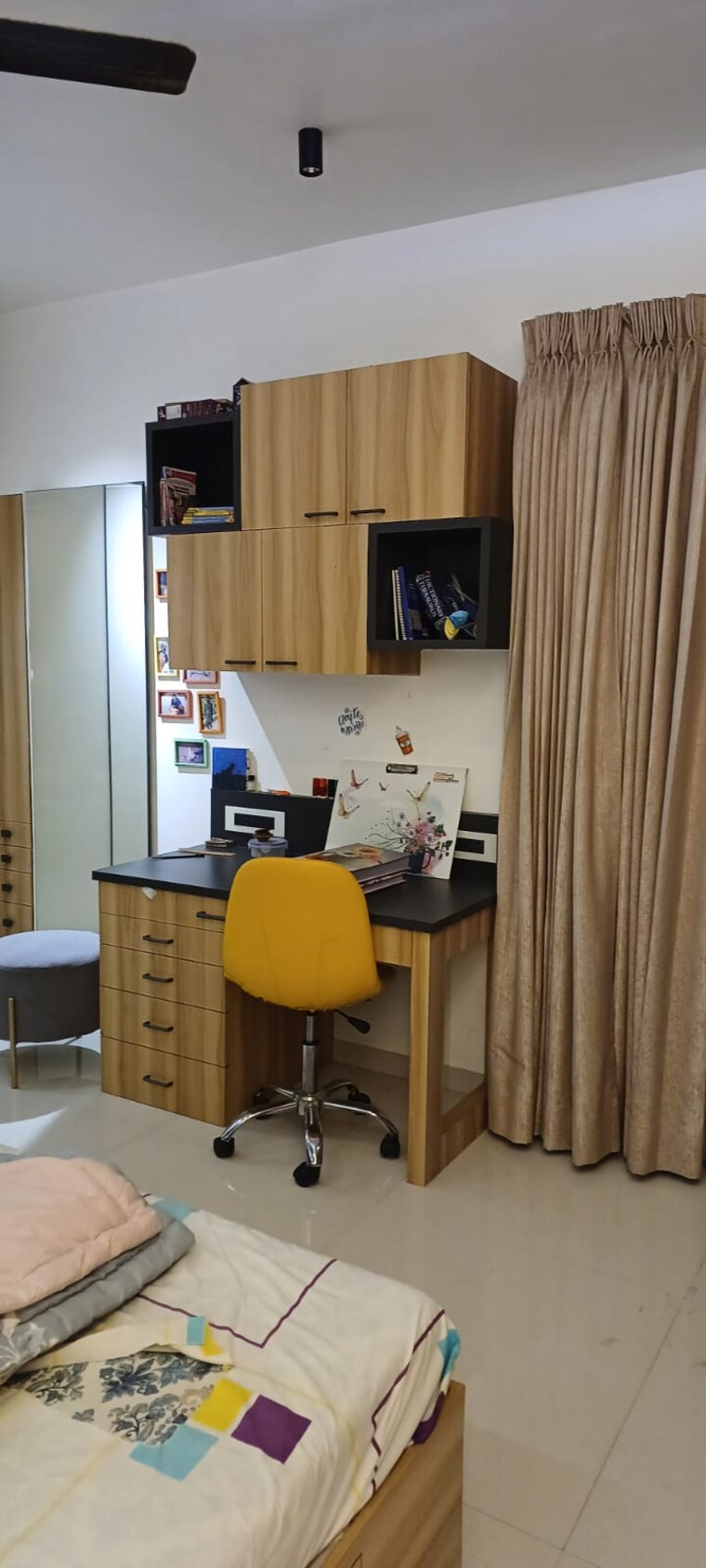 Team Area, metro-jazz 5 Bedroom 2450 Sq.Ft. Apartment In Baner Pune 9472397