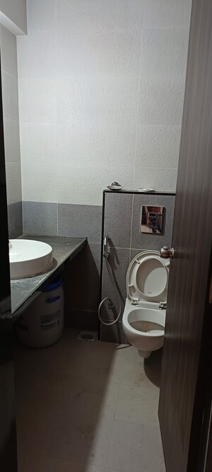 Bathroom in 5 BHK Apartment at Metro Jazz, Baner – for Rent