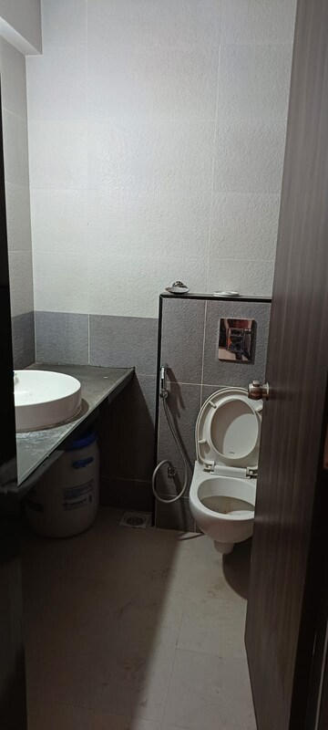 Bathroom in 5 BHK Apartment at Metro Jazz, Baner – for Rent