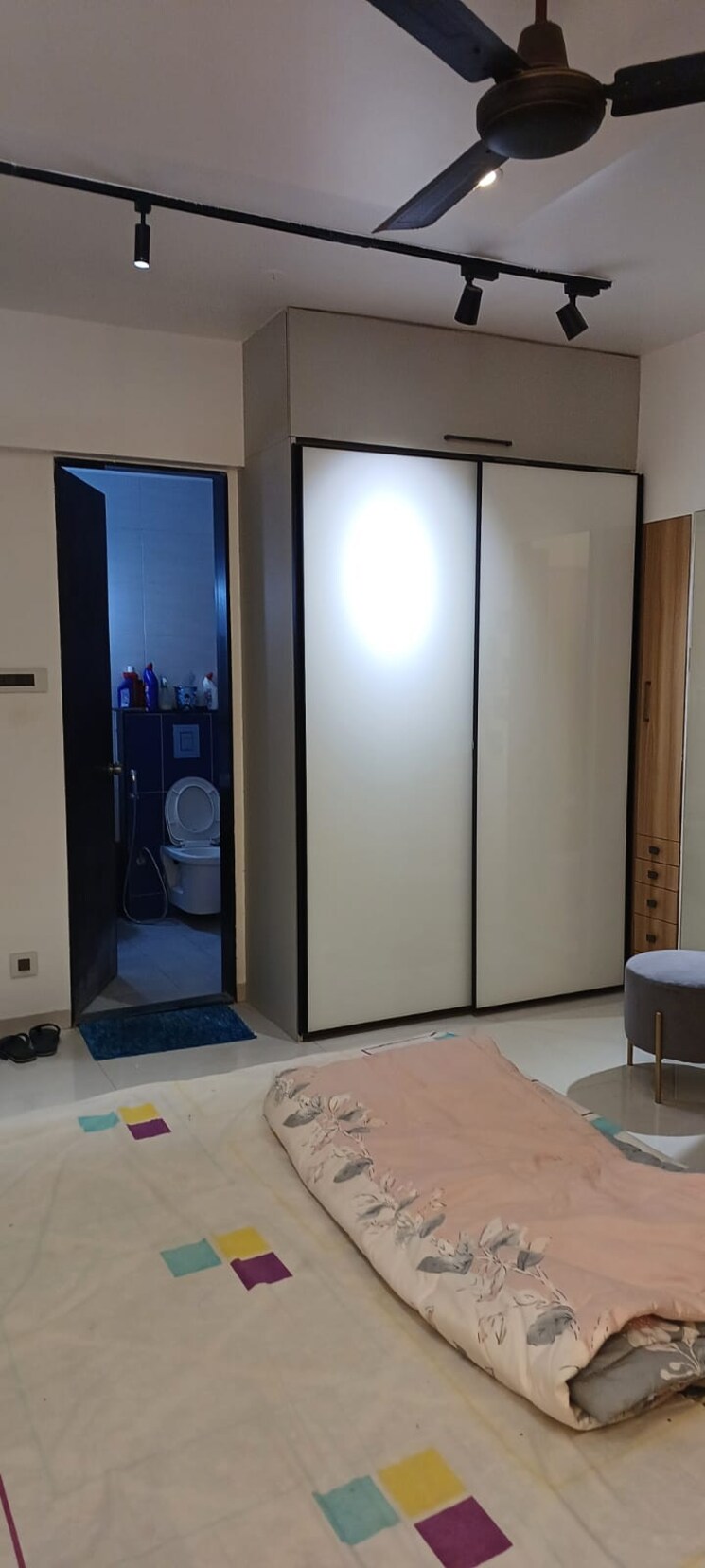 Room, metro-jazz 5 Bedroom 2450 Sq.Ft. Apartment In Baner Pune 9472397