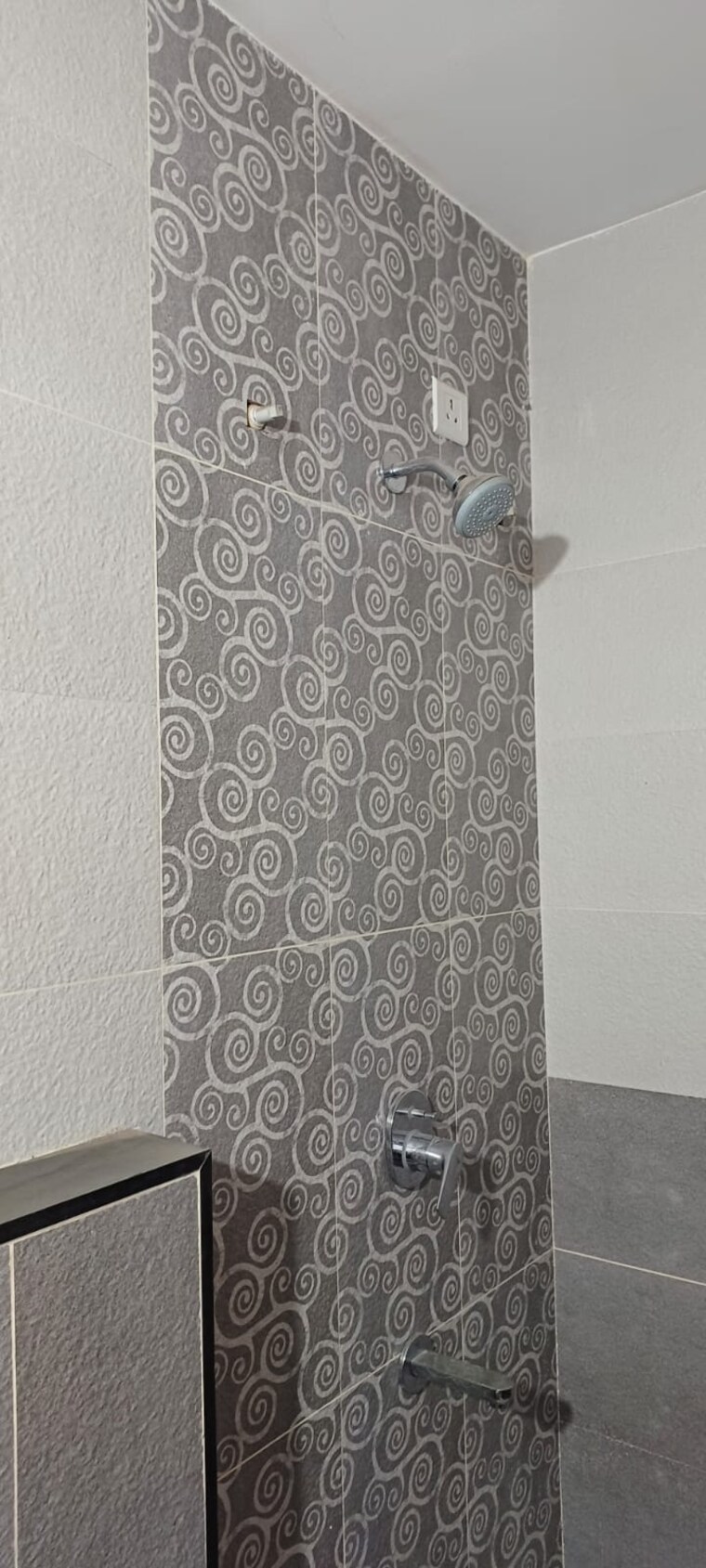 Bathroom, metro-jazz 5 Bedroom 2450 Sq.Ft. Apartment In Baner Pune 9472397