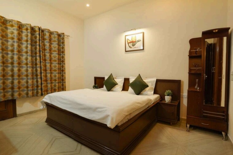 Bedroom, sector 22 6 Bedroom 3500 Sq.Ft. Independent House In Sector 22 Chandigarh 9472401