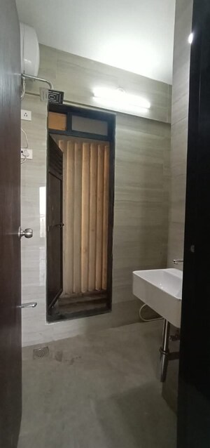 Bathroom in 2 BHK Apartment at Mayuresh Delta, Ulwe – for Rent