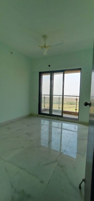 Room in 2 BHK Apartment at Mayuresh Delta, Ulwe – for Rent