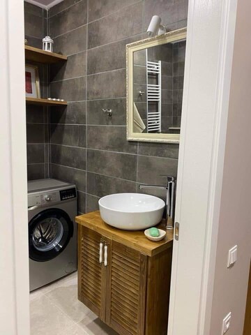 3 BHK Builder Floor For Rent in Vasant Kunj Enclave