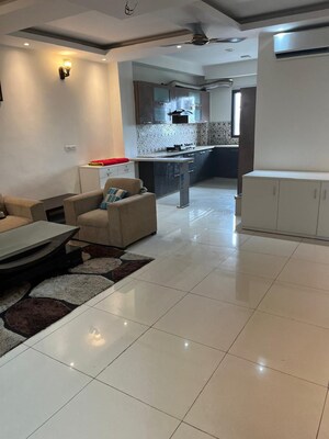 Living Room in 3 BHK Builder Floor at Sector 40 – for Rent