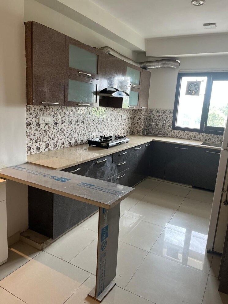 Kitchen, sector 40 3 Bedroom 1800 Sq.Ft. Builder Floor In Sector 40 Gurgaon 9472520