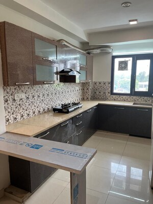 Kitchen in 3 BHK Builder Floor at Sector 40 – for Rent
