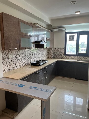 Kitchen in 3 BHK Builder Floor at Sector 40 – for Rent