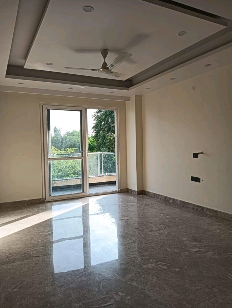 Room, sector 46 4 Bedroom 3000 Sq.Ft. Builder Floor In Sector 46 Gurgaon 9472554