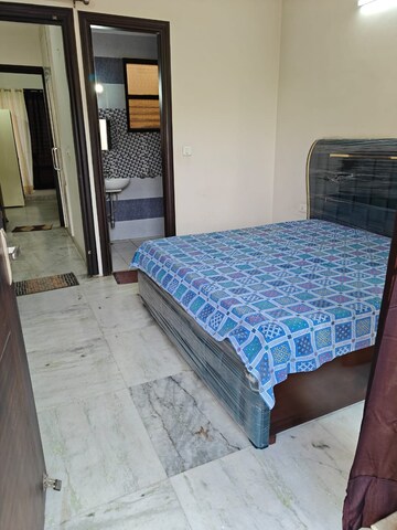 Bedroom in 2 BHK Builder Floor at Sector 46 – for Rent