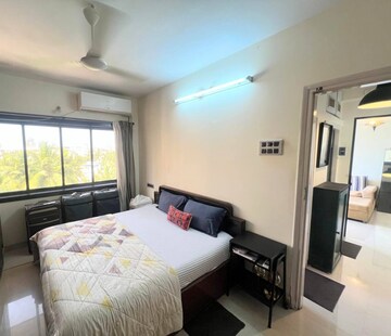 Bedroom in 2 BHK Apartment at Ikebana, Matunga East – for Rent