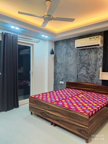 Bedroom in 3 BHK Builder Floor at Sector 46 – for Rent