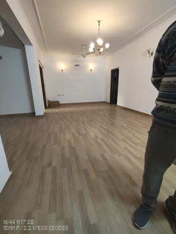 Bedroom in 3 BHK Builder Floor at Sector 31 – for Rent