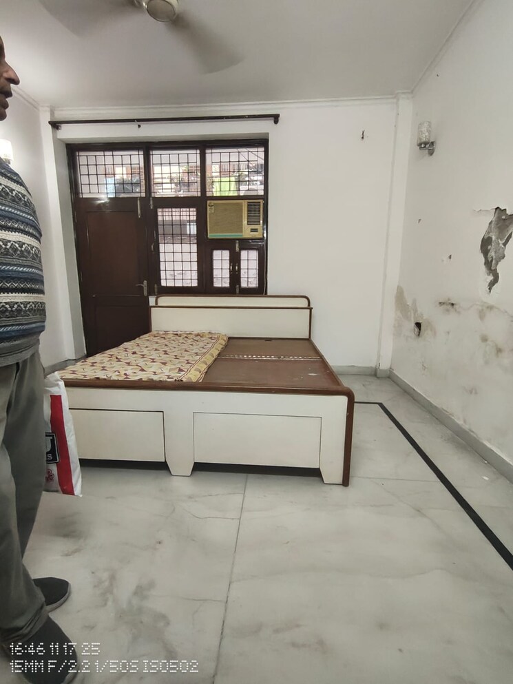 Bedroom, sector 31 3 Bedroom 2300 Sq.Ft. Builder Floor In Sector 31 Gurgaon 9472727