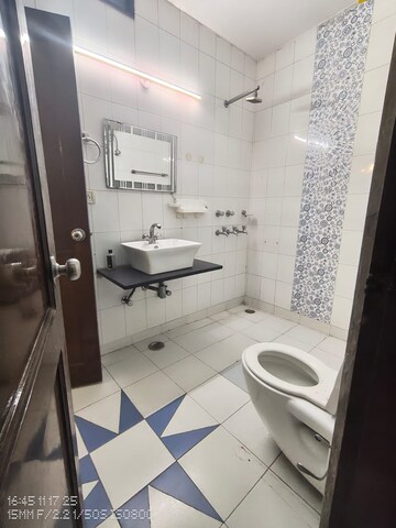 Bathroom in 3 BHK Builder Floor at Sector 31 – for Rent