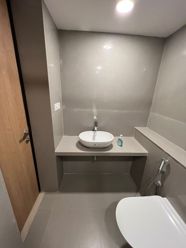 Bathroom, lodha-aura 4 Bedroom 1758 Sq.Ft. Apartment In Wadala Mumbai 9472736