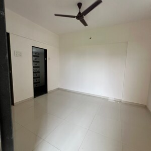 2 BHK Apartment For Rent in Mukti Shantinath Tower, Vartak Ward
