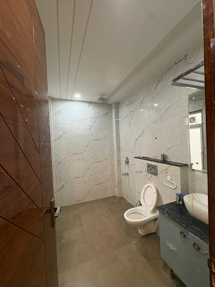 Bathroom, sector 47 2 Bedroom 1800 Sq.Ft. Builder Floor In Sector 47 Gurgaon 9472744