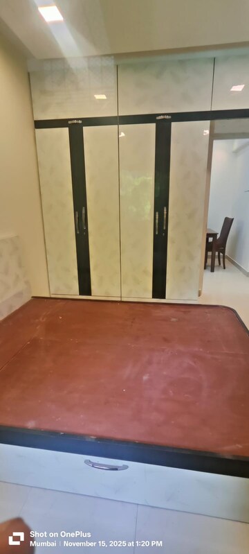 Room in 3 BHK Apartment at Mount Everest Apartment, Bhakti Park – for Rent