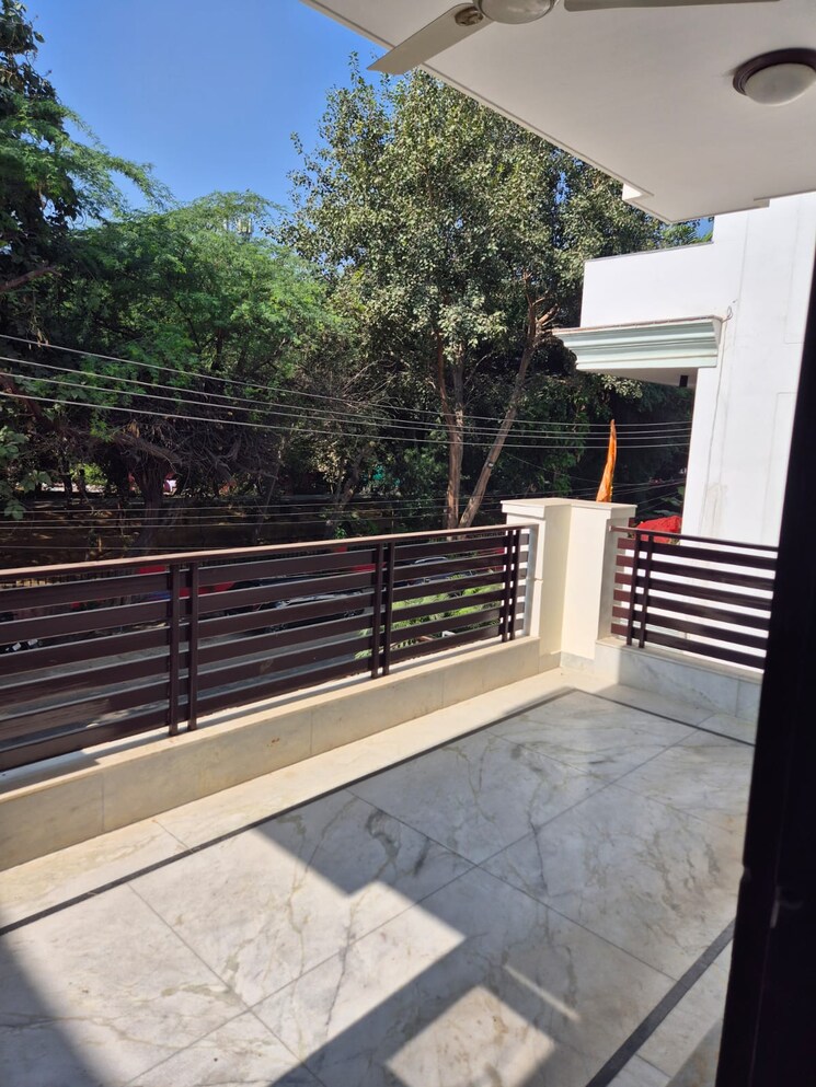 Balcony, sector 15 3 Bedroom 2500 Sq.Ft. Builder Floor In Sector 15 Gurgaon 9472763