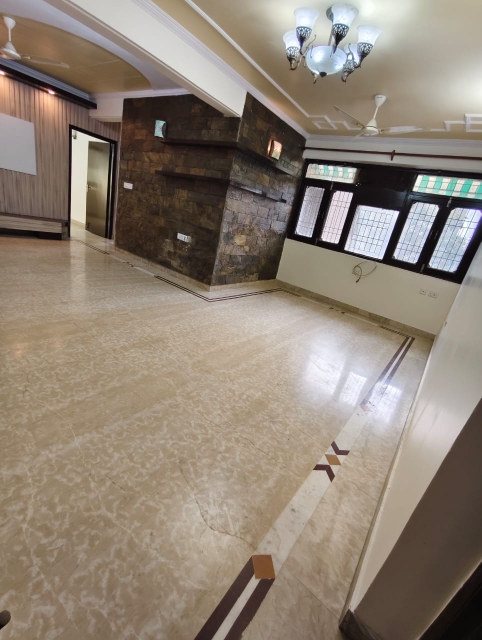 4 BHK + Servant Room Apartment For Sale in One Indiabulls