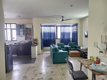 Living Room in 2 BHK Builder Floor at Sector 30 – for Rent