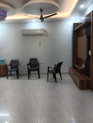 Living Room in 2 BHK Builder Floor at Sector 14 – for Rent