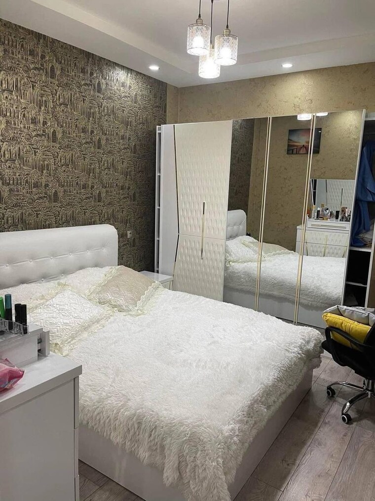 Bedroom, raja puri 3 Bedroom 100 Sq.Yd. Builder Floor In Raja Puri Delhi 9472808