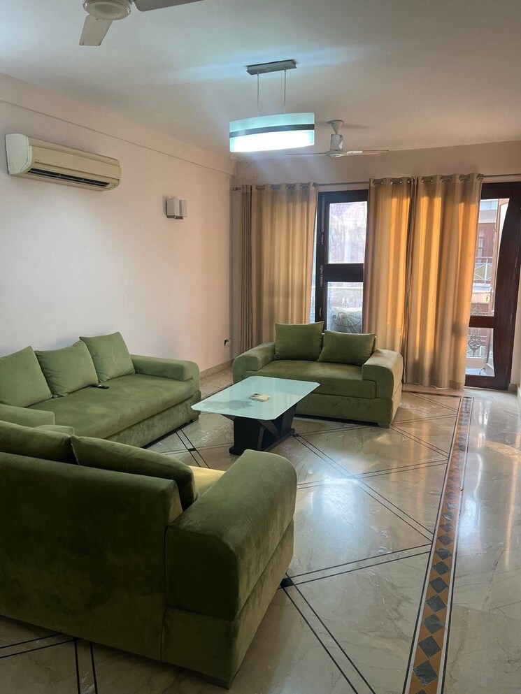 Living Room, saket 1 RK 500 Sq.Ft. Builder Floor In Saket Delhi 9472845