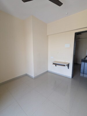 Room in 1.5 BHK Apartment at Shree Satya Shankar Residency, Manpada – for Rent