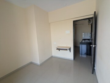 Room in 1.5 BHK Apartment at Shree Satya Shankar Residency, Manpada – for Rent