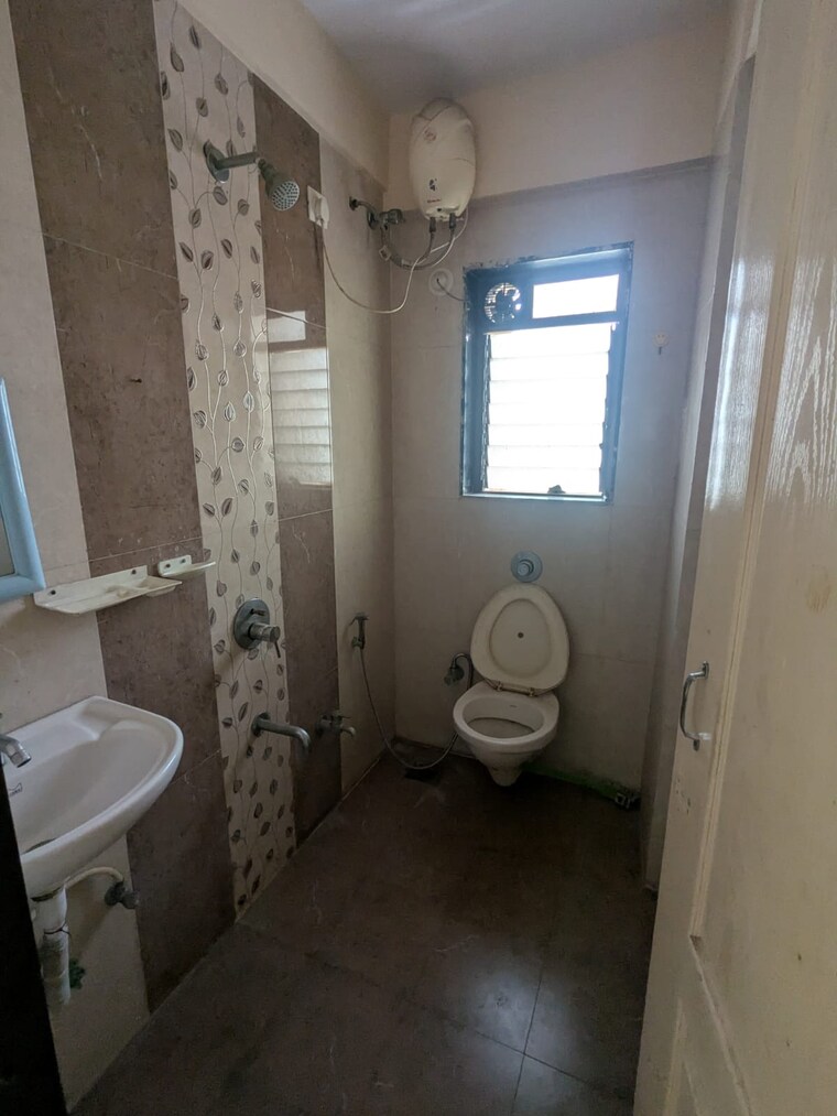 Bathroom, shree-satya-shankar-residency 1.5 Bedroom 535 Sq.Ft. Apartment In Manpada Thane 9472876