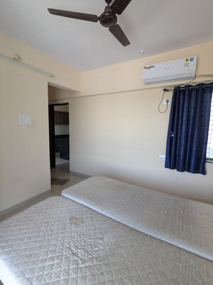 Room in 1.5 BHK Apartment at Shree Satya Shankar Residency, Manpada – for Rent