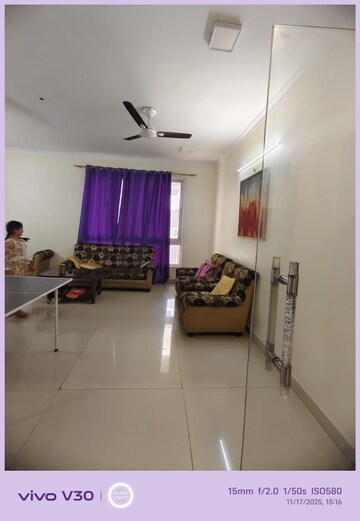 Living Room in 3.5 BHK Apartment at Gomti Nagar – for Rent