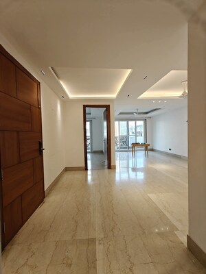 Room in 1 BHK Builder Floor at Saket – for Rent