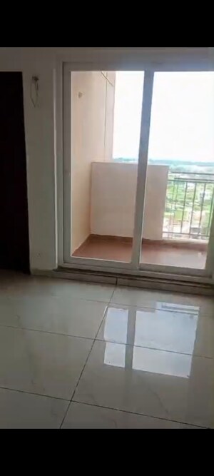 Room in 3.5 BHK Apartment at Rishita Manhattan, Gomti Nagar – for Sale