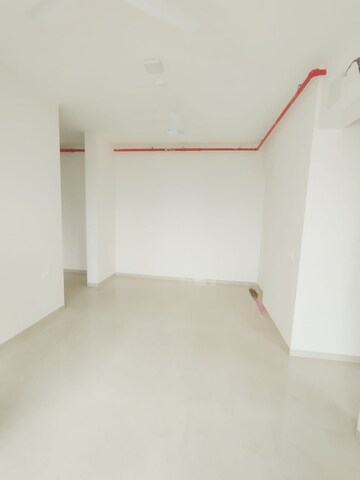 Room in 2 BHK Apartment at Piramal Vaikunth, Balkum Pada – for Rent